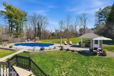 49 Farm Road Middletown NJ 07748
