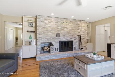 49 Farm Road Middletown NJ 07748