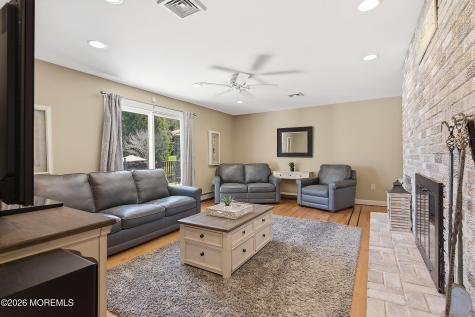 49 Farm Road Middletown NJ 07748