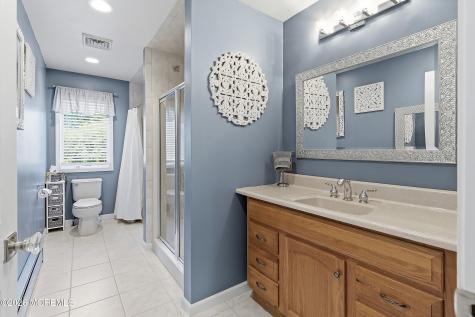 49 Farm Road Middletown NJ 07748