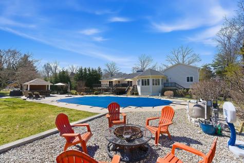 49 Farm Road Middletown NJ 07748