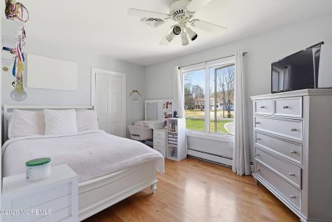49 Farm Road Middletown NJ 07748