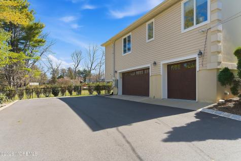 49 Farm Road Middletown NJ 07748