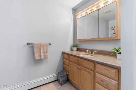 49 Farm Road Middletown NJ 07748