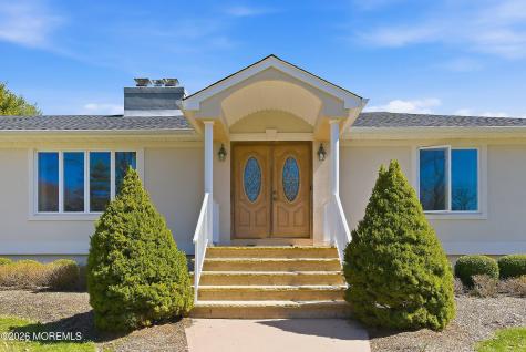 49 Farm Road Middletown NJ 07748