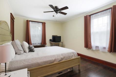 30 Linton Place Keansburg NJ 07734
