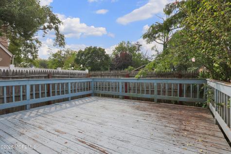 30 Linton Place Keansburg NJ 07734