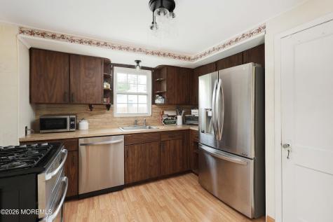 30 Linton Place Keansburg NJ 07734