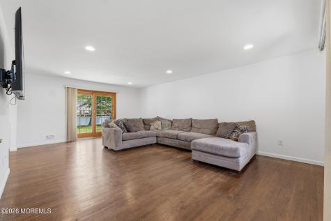 38 Valley Vale Drive Old Bridge NJ 08857