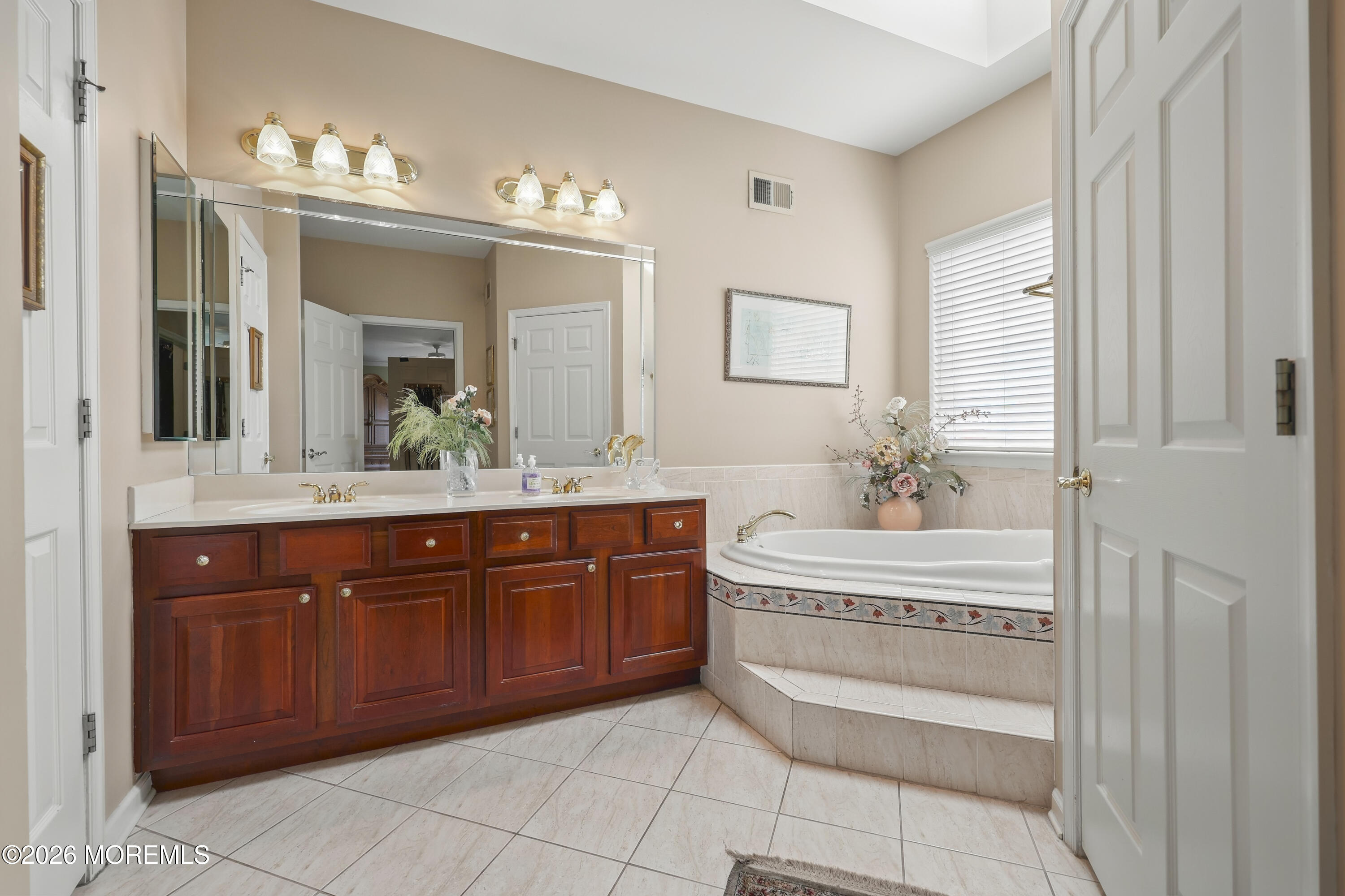 15 Narrowbrook Court Manalapan NJ 07726