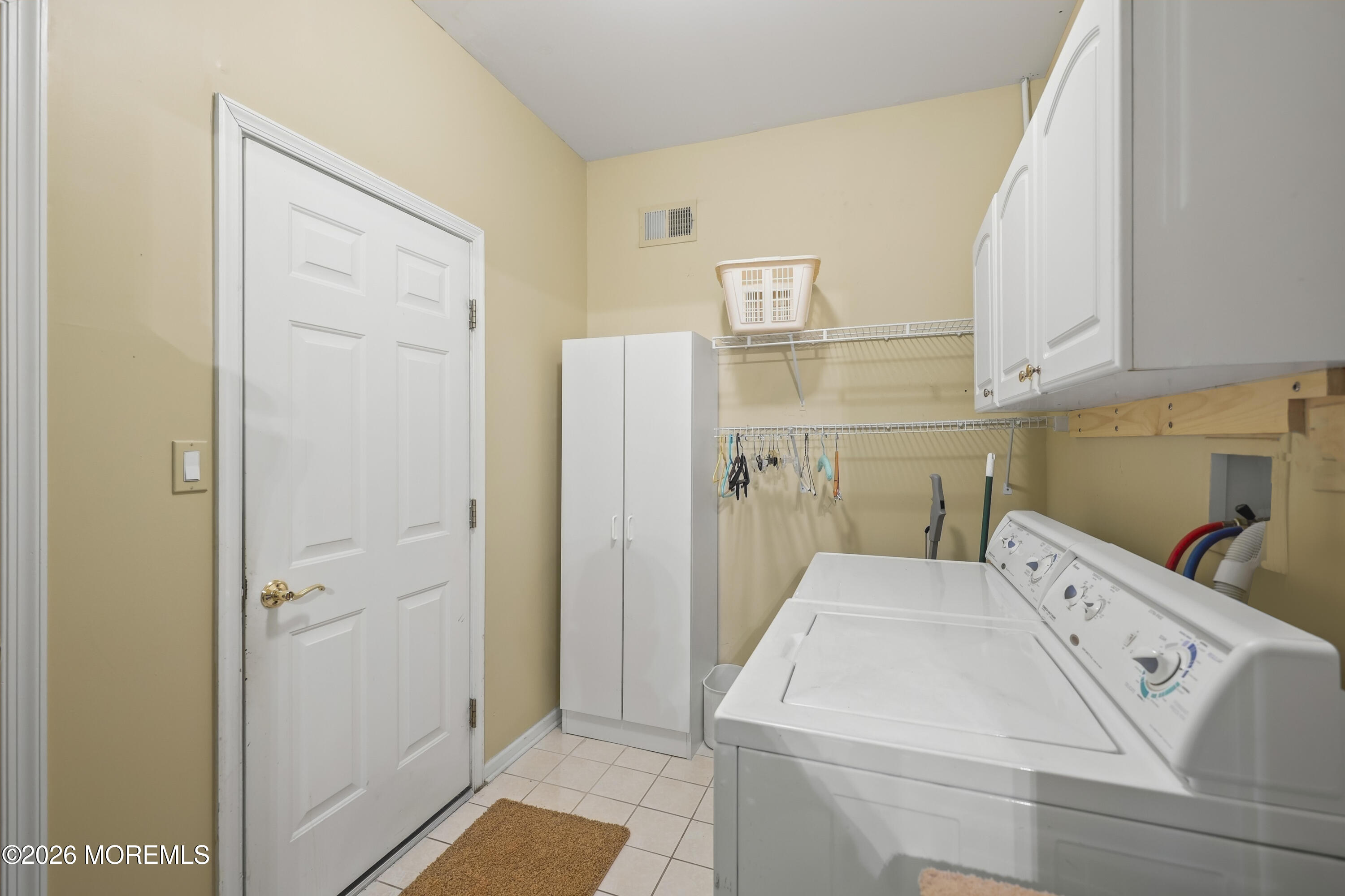 15 Narrowbrook Court Manalapan NJ 07726