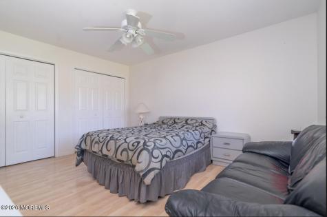 175 Penn Court Matawan NJ 07747