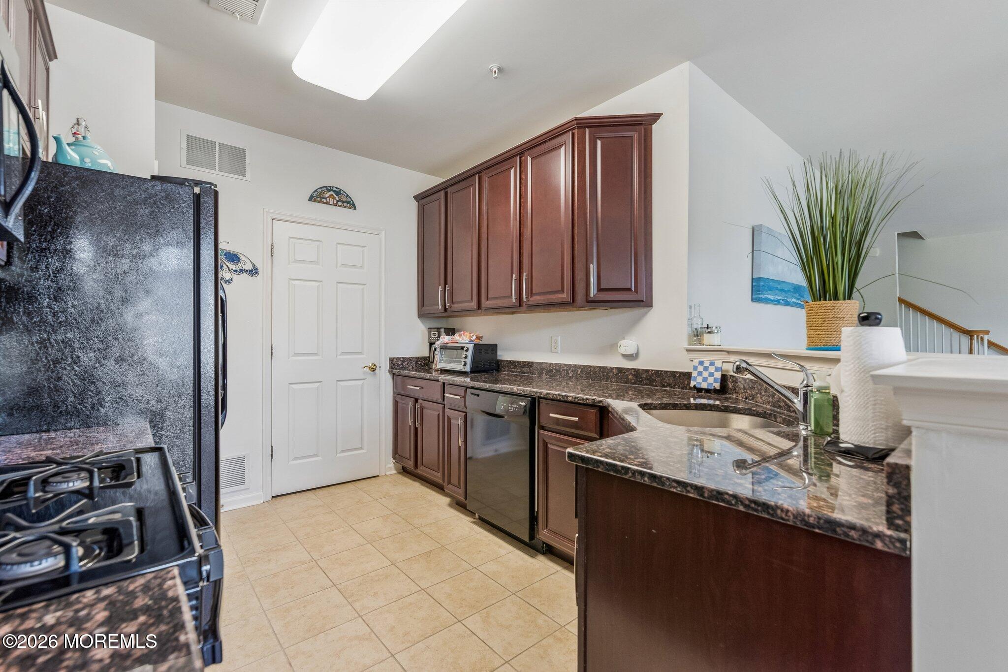 197 Melanie Way Manahawkin NJ 08050