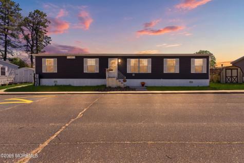 6 Southwind Circle Jackson NJ 08527
