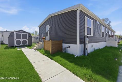 6 Southwind Circle Jackson NJ 08527