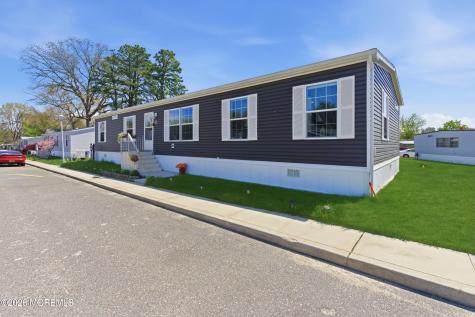 6 Southwind Circle Jackson NJ 08527