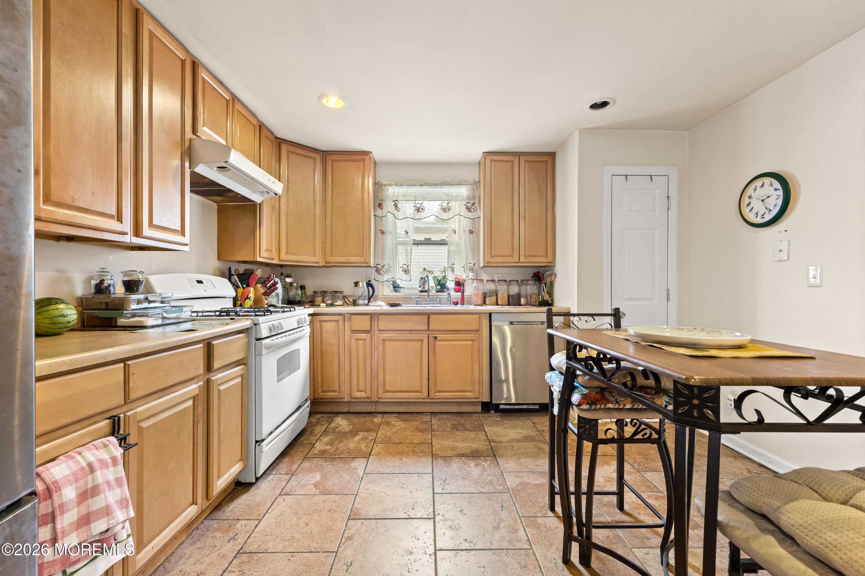 74 Wildwood Avenue Edison NJ 08837