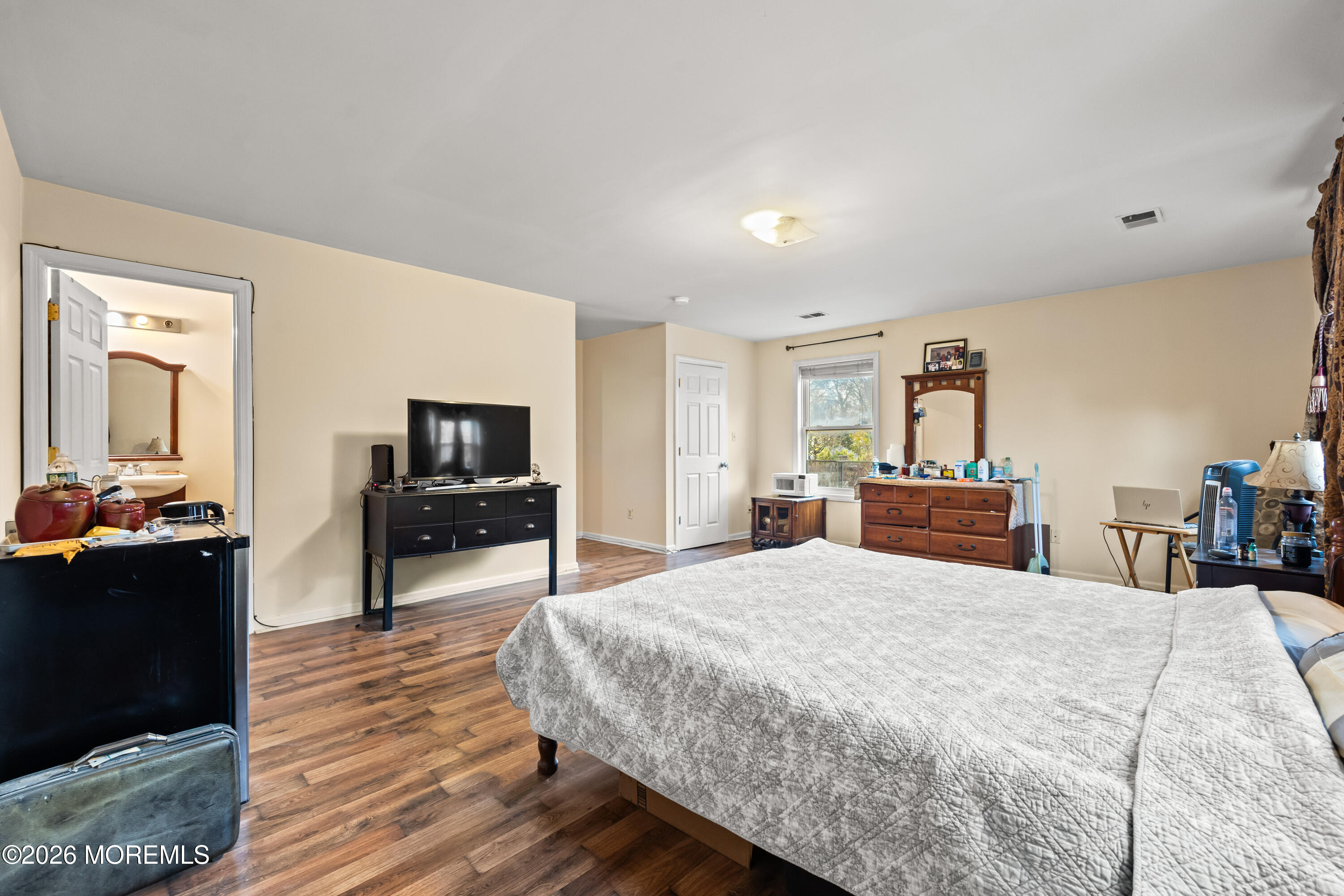 74 Wildwood Avenue Edison NJ 08837