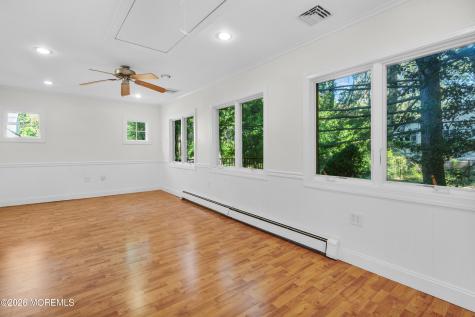 77 Poricy Lane Red Bank NJ 07701