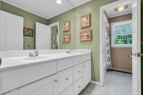 200 Pelican Road Middletown NJ 07748