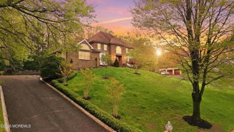 32 Wesley Court Eatontown NJ 07724