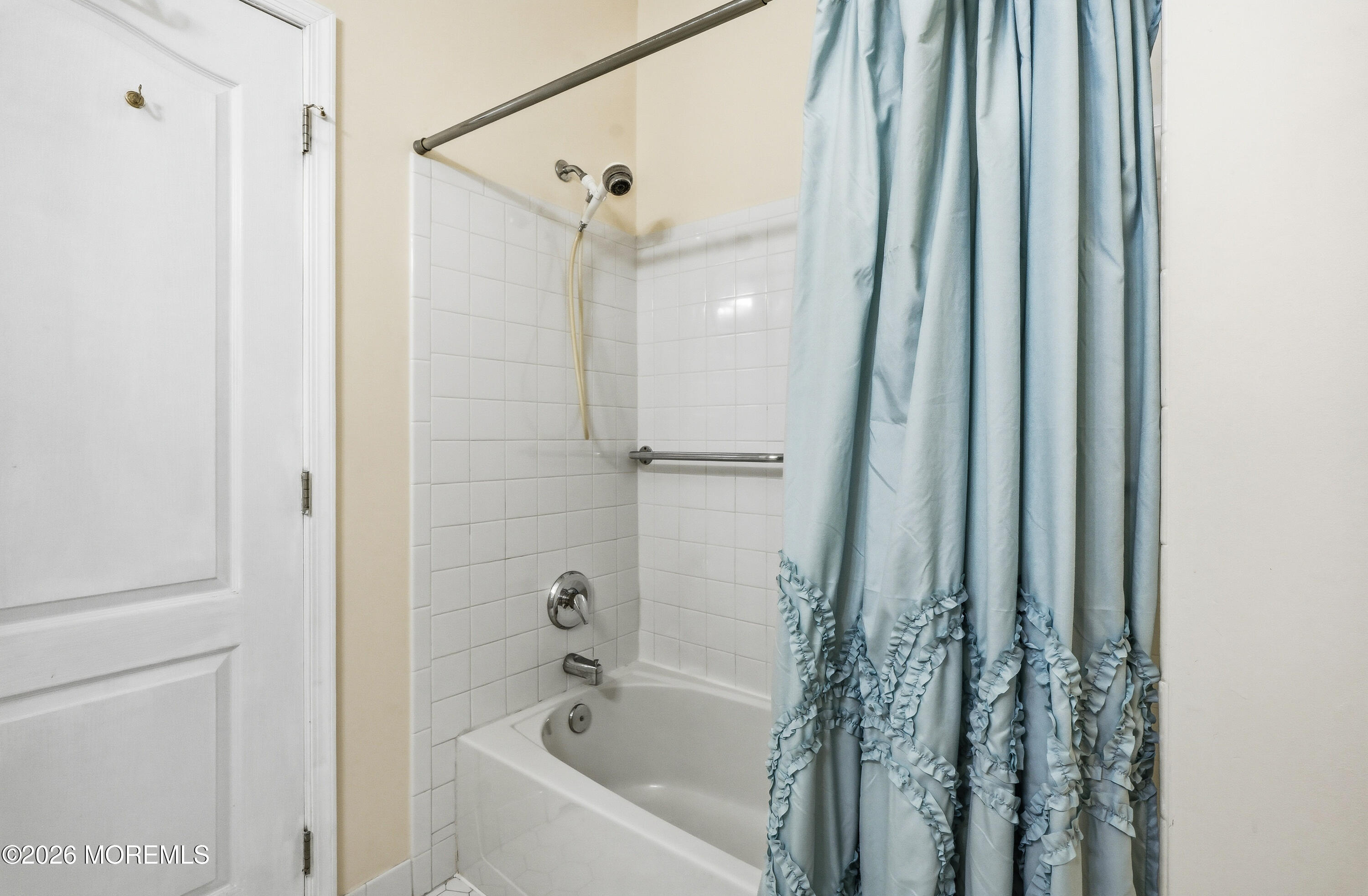83 Jadelawns Drive Lakewood NJ 08701
