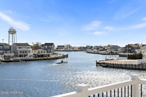 61 Budd Drive Manahawkin NJ 08050