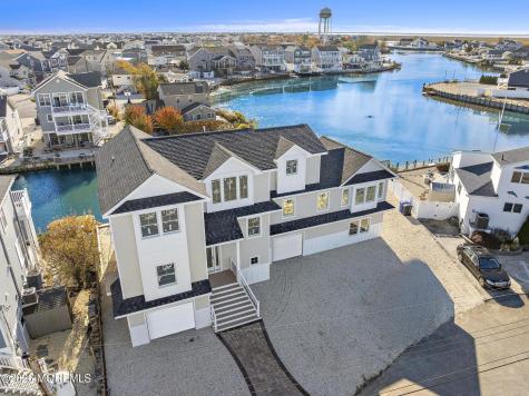 61 Budd Drive Manahawkin NJ 08050