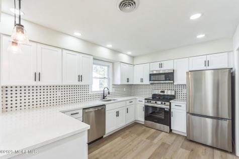 6 Eton Road Toms River NJ 08757