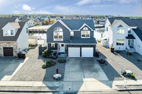 22 Toppinglift Drive Bayville NJ 08721