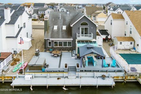 22 Toppinglift Drive Bayville NJ 08721