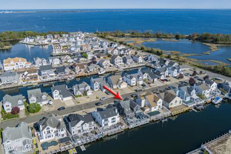 22 Toppinglift Drive Bayville NJ 08721