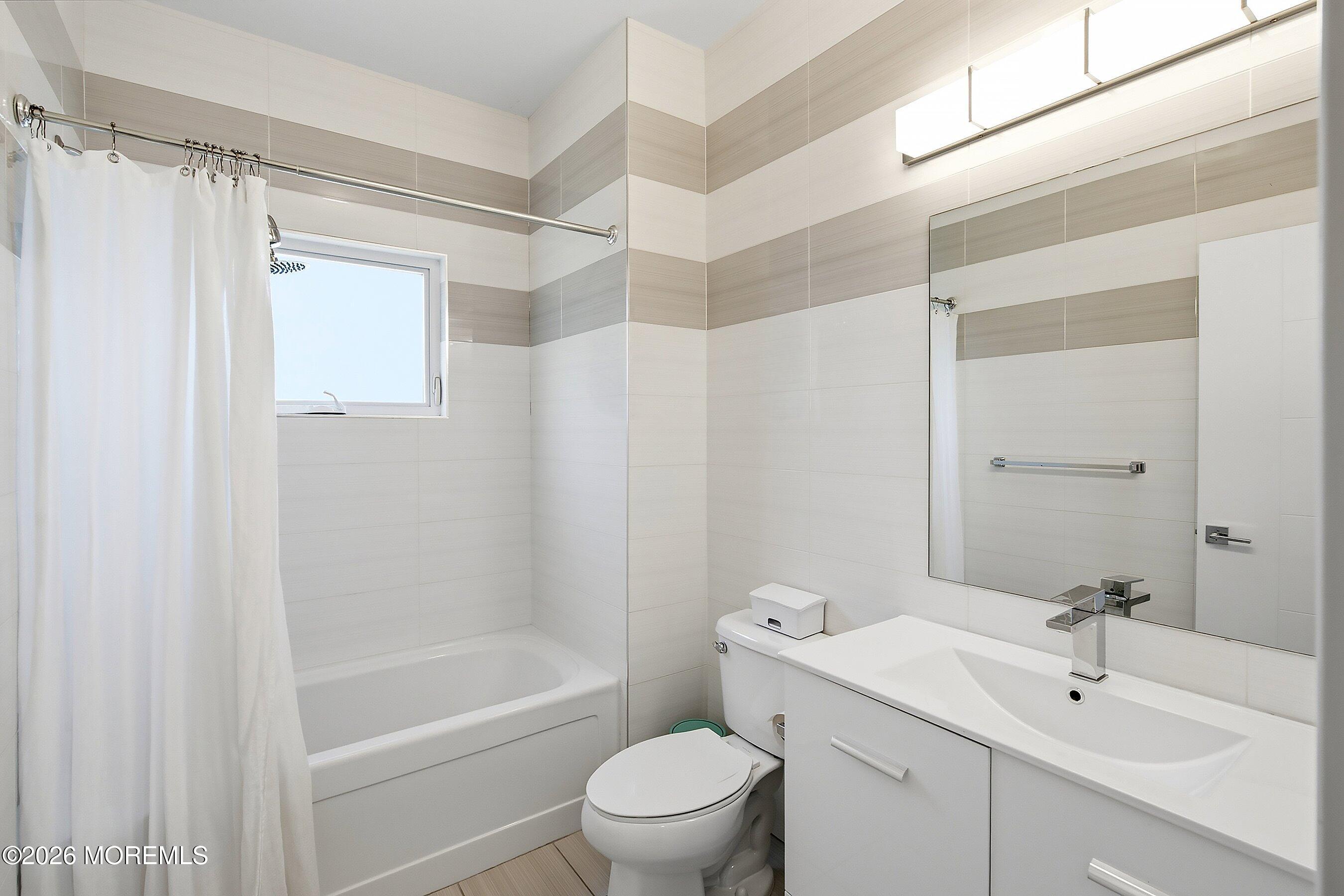 1162 Idalia Avenue Lakewood NJ 08701