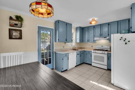 352 Cedar Drive Manahawkin NJ 08050