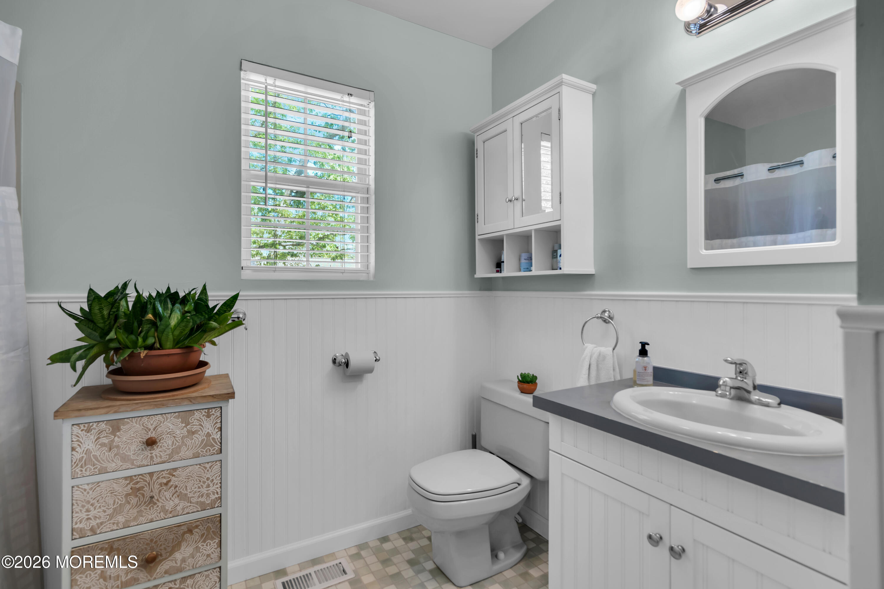 352 Cedar Drive Manahawkin NJ 08050