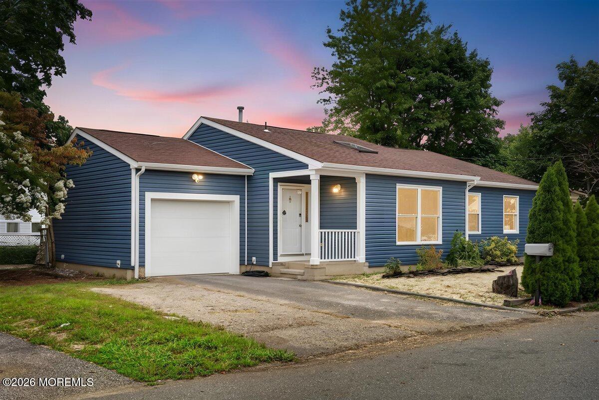 236 Mermaid Avenue Beachwood NJ 08722