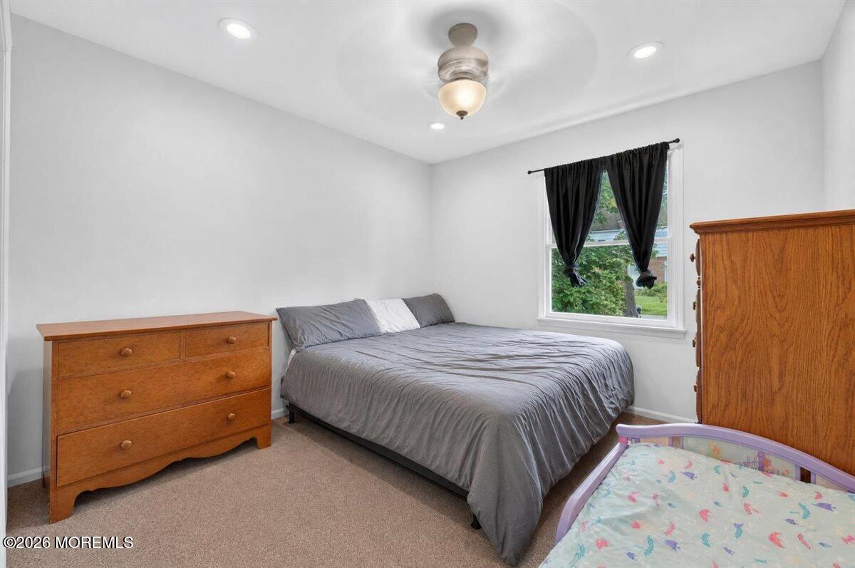 236 Mermaid Avenue Beachwood NJ 08722