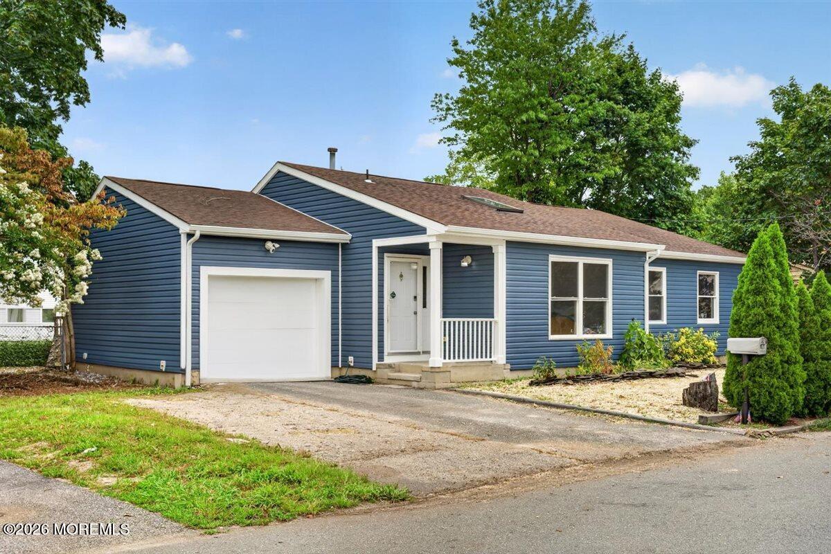 236 Mermaid Avenue Beachwood NJ 08722
