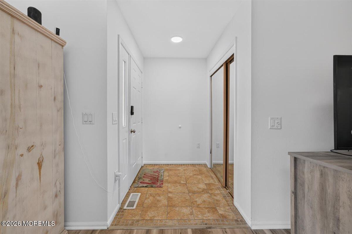 236 Mermaid Avenue Beachwood NJ 08722