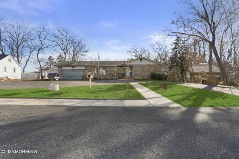 45 Pawnee Road Lakewood NJ 08701