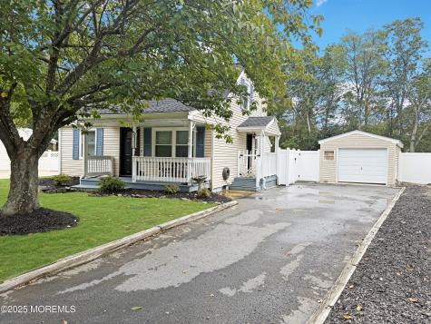 224 Sunset Lane Howell NJ 07731