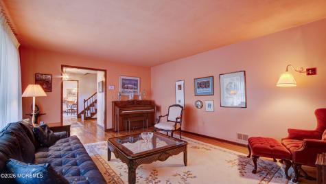 8 Sherman Court Manalapan NJ 07726