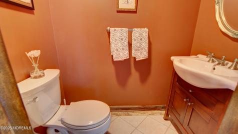 8 Sherman Court Manalapan NJ 07726