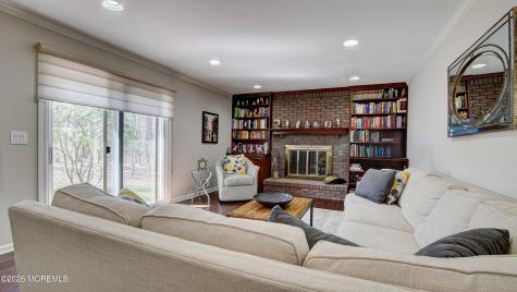 8 Sherman Court Manalapan NJ 07726
