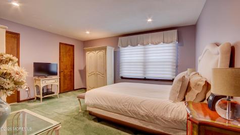 8 Sherman Court Manalapan NJ 07726