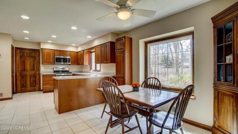 8 Sherman Court Manalapan NJ 07726
