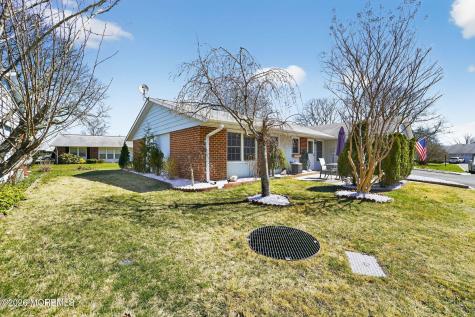 1263B Hamilton Court Lakewood NJ 08701