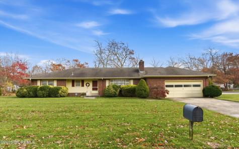 649 Spray Avenue Beachwood NJ 08722