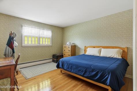 649 Spray Avenue Beachwood NJ 08722