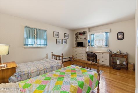 649 Spray Avenue Beachwood NJ 08722